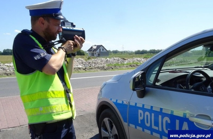 {Więcej zabitych na drogach i więcej utonięć – policjanci z Warmii i Mazur podsumowali tegoroczne wakacje.}